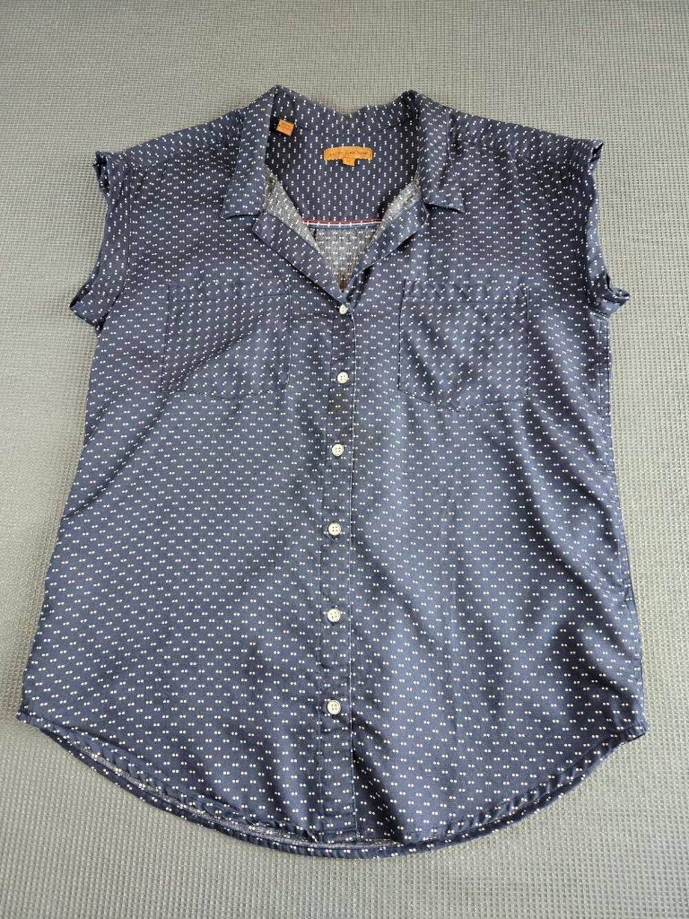 Jachs Girlfriend Sleeveless Pindot Shirt Women's S Navy